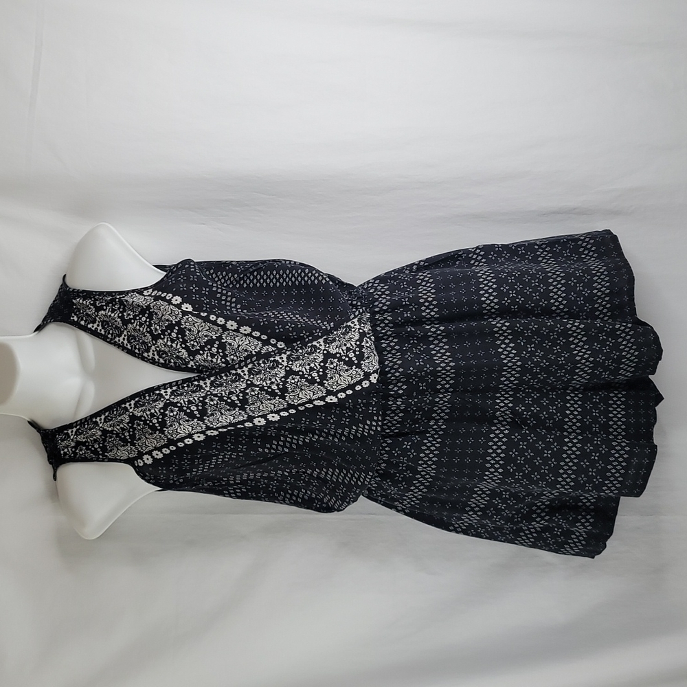 Mossimo black short romper sz Small